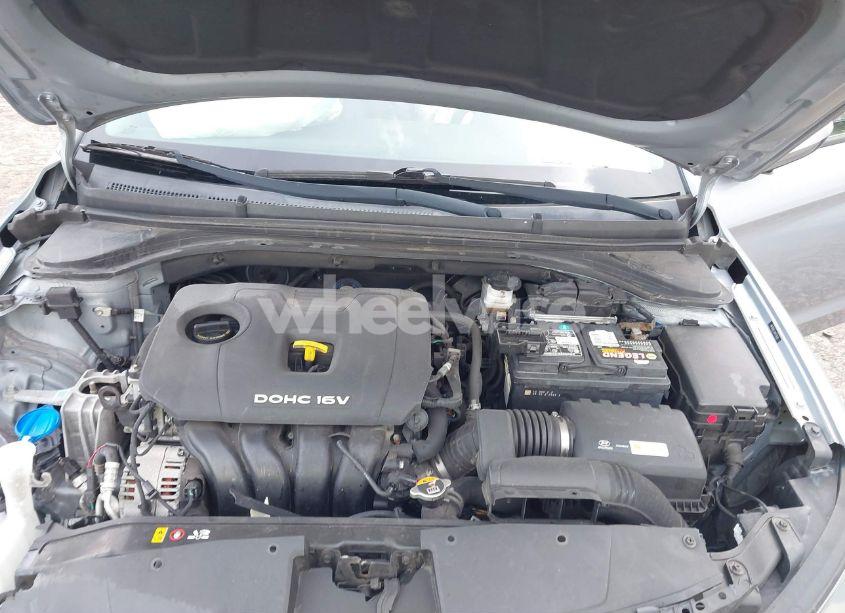 Photo 10 of 2017 Hyundai Elantra SE (VIN 5NPD84LF3HH131620)