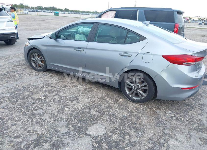 Photo 3 of 2017 Hyundai Elantra SE (VIN 5NPD84LF3HH131620)