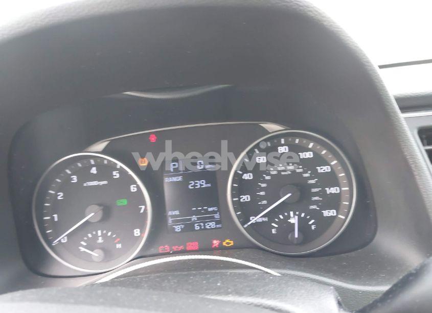 Photo 7 of 2017 Hyundai Elantra SE (VIN 5NPD84LF3HH131620)