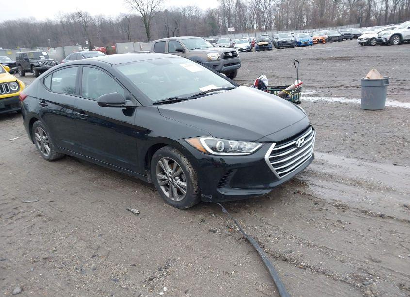 2017 Hyundai Elantra SE (VIN 5NPD84LF3HH138941) main photo