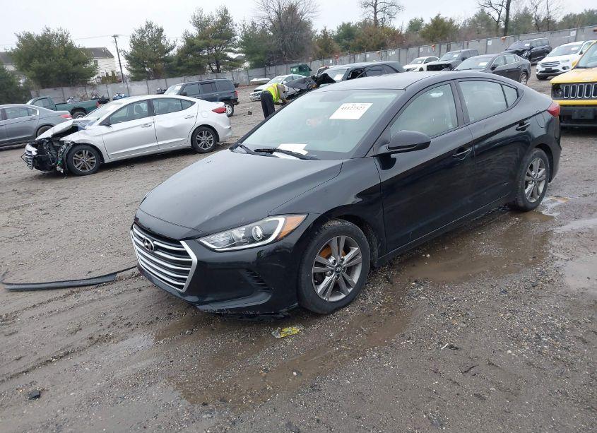 Photo 2 of 2017 Hyundai Elantra SE (VIN 5NPD84LF3HH138941)