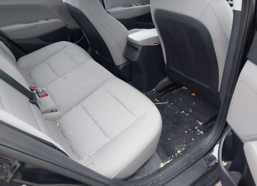 Photo 8 of 2017 Hyundai Elantra SE (VIN 5NPD84LF3HH138941)