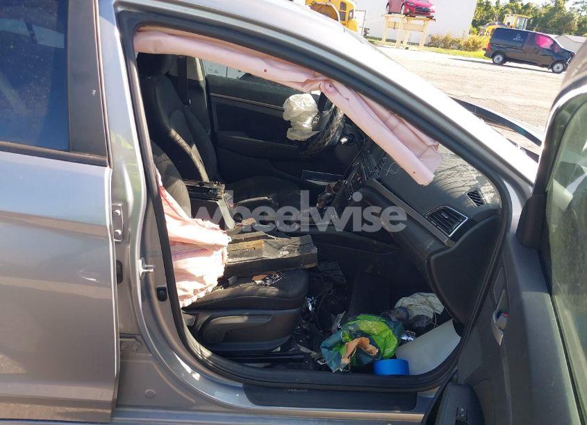 Photo 5 of 2017 Hyundai Elantra VALUE EDITION (VIN 5NPD84LF3HH143976)