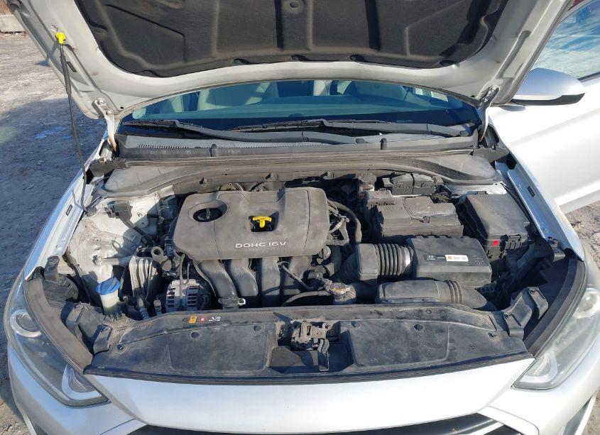 Photo 10 of 2017 Hyundai Elantra SE (VIN 5NPD84LF3HH159854)