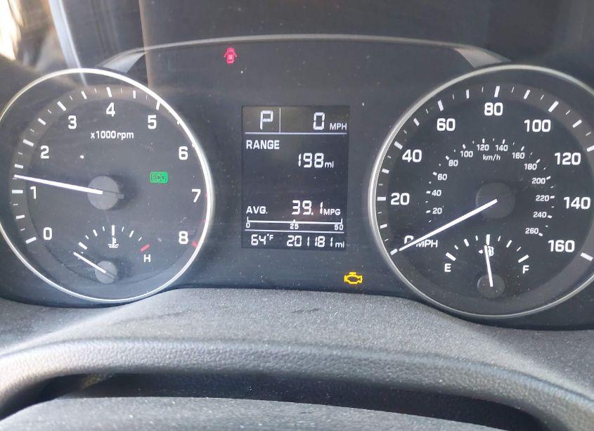 Photo 7 of 2017 Hyundai Elantra SE (VIN 5NPD84LF3HH159854)