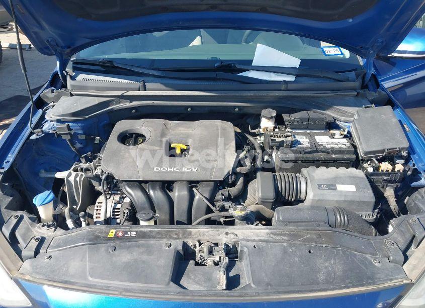 Photo 10 of 2017 Hyundai Elantra SE (VIN 5NPD84LF3HH181465)