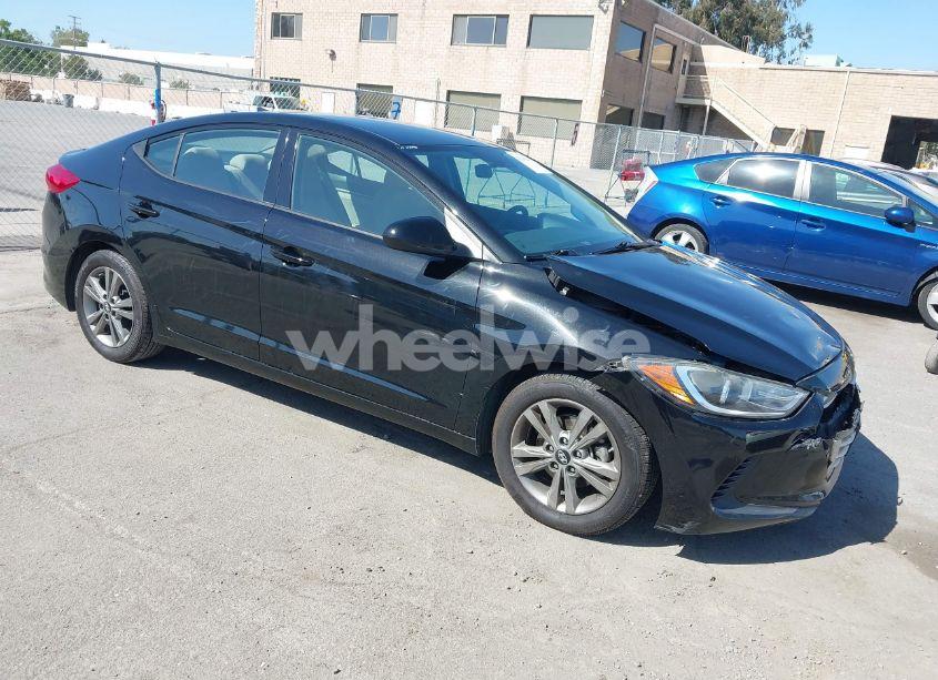 2017 Hyundai Elantra SE (VIN 5NPD84LF3HH194345) main photo