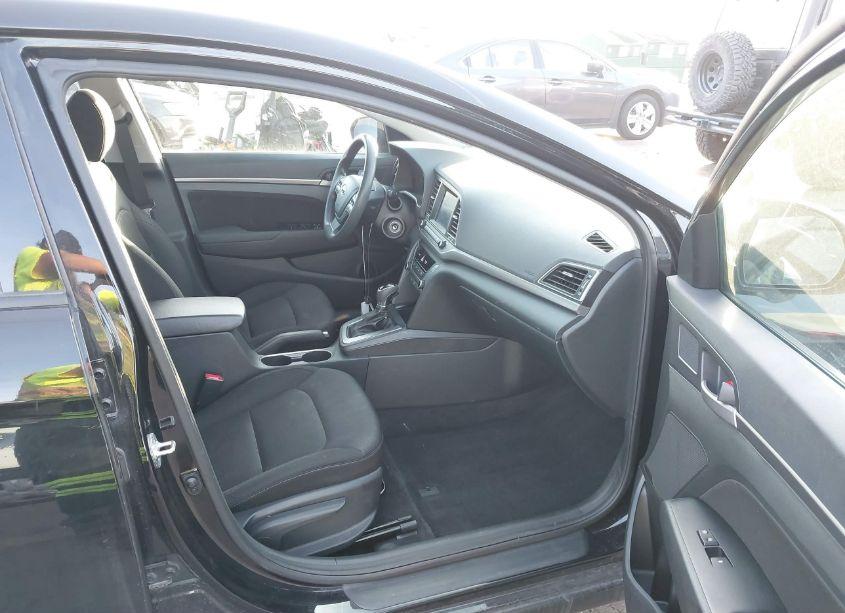 Photo 5 of 2018 Hyundai Elantra SEL (VIN 5NPD84LF3JH215118)