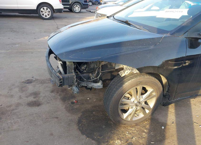 Photo 6 of 2018 Hyundai Elantra SEL (VIN 5NPD84LF3JH215118)