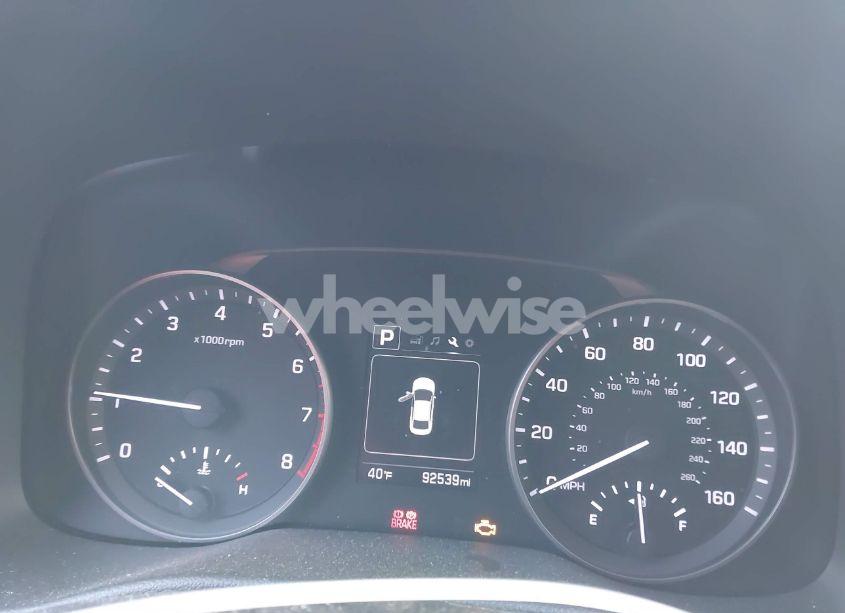 Photo 7 of 2018 Hyundai Elantra SEL (VIN 5NPD84LF3JH227270)