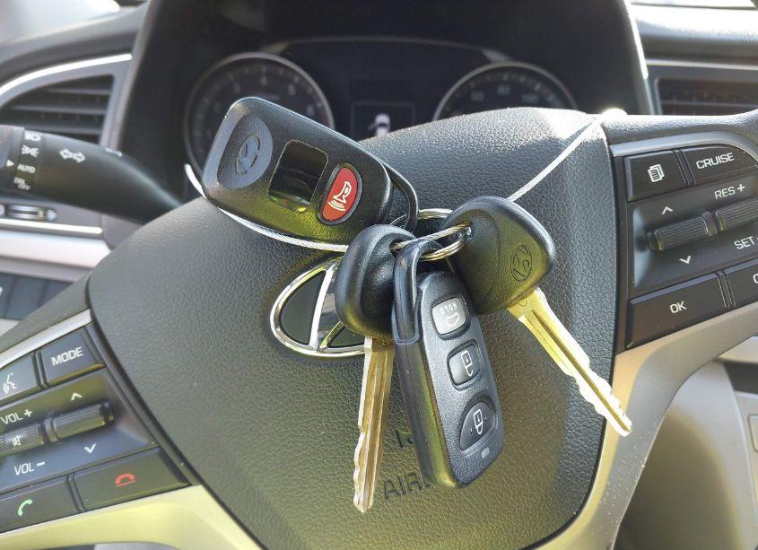 Photo 11 of 2018 Hyundai Elantra SEL (VIN 5NPD84LF3JH257482)