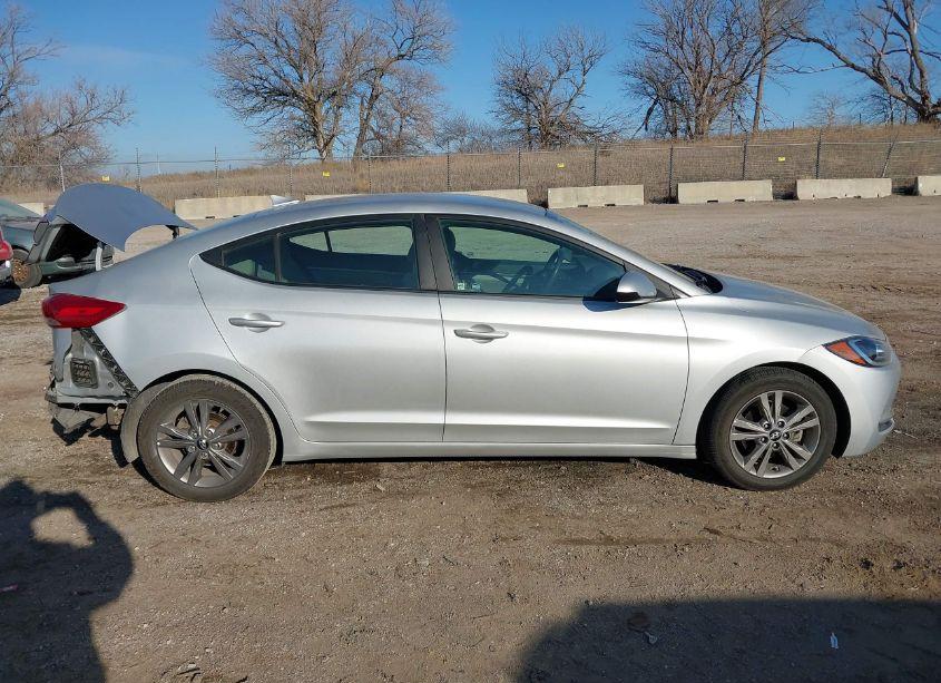 Photo 13 of 2018 Hyundai Elantra SEL (VIN 5NPD84LF3JH257482)
