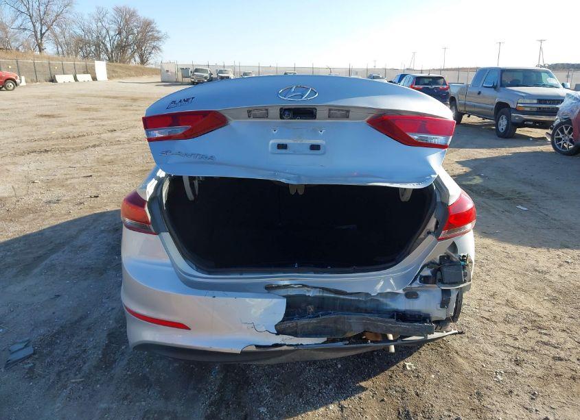 Photo 16 of 2018 Hyundai Elantra SEL (VIN 5NPD84LF3JH257482)