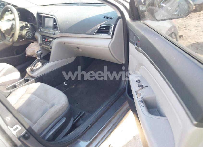 Photo 5 of 2018 Hyundai Elantra SEL (VIN 5NPD84LF3JH264741)