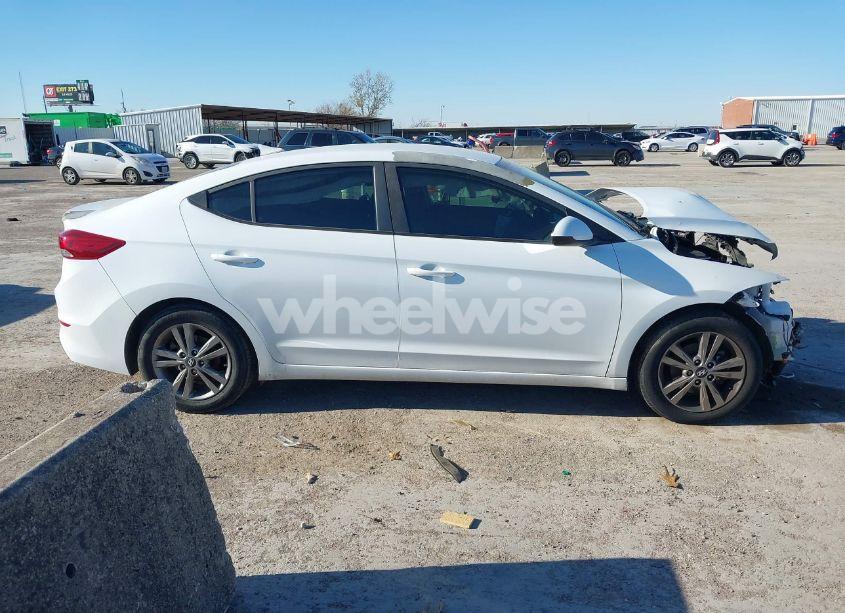 Photo 14 of 2018 Hyundai Elantra SEL (VIN 5NPD84LF3JH271091)