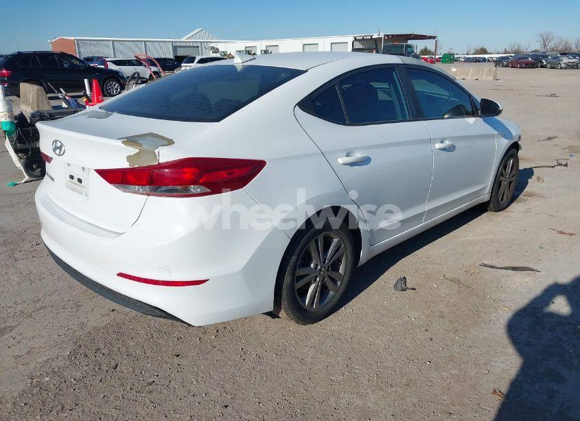 Photo 4 of 2018 Hyundai Elantra SEL (VIN 5NPD84LF3JH271091)