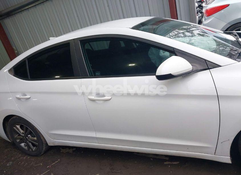 Photo 13 of 2018 Hyundai Elantra SEL (VIN 5NPD84LF3JH302291)