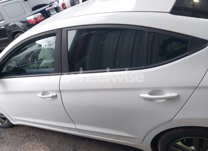 Photo 14 of 2018 Hyundai Elantra SEL (VIN 5NPD84LF3JH302291)