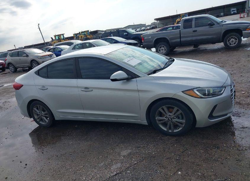 Photo 13 of 2018 Hyundai Elantra SEL (VIN 5NPD84LF3JH308382)