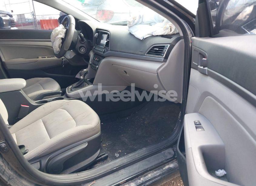 Photo 5 of 2018 Hyundai Elantra SEL (VIN 5NPD84LF3JH311136)