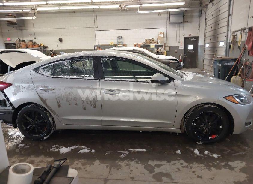 Photo 14 of 2018 Hyundai Elantra SEL (VIN 5NPD84LF3JH314408)