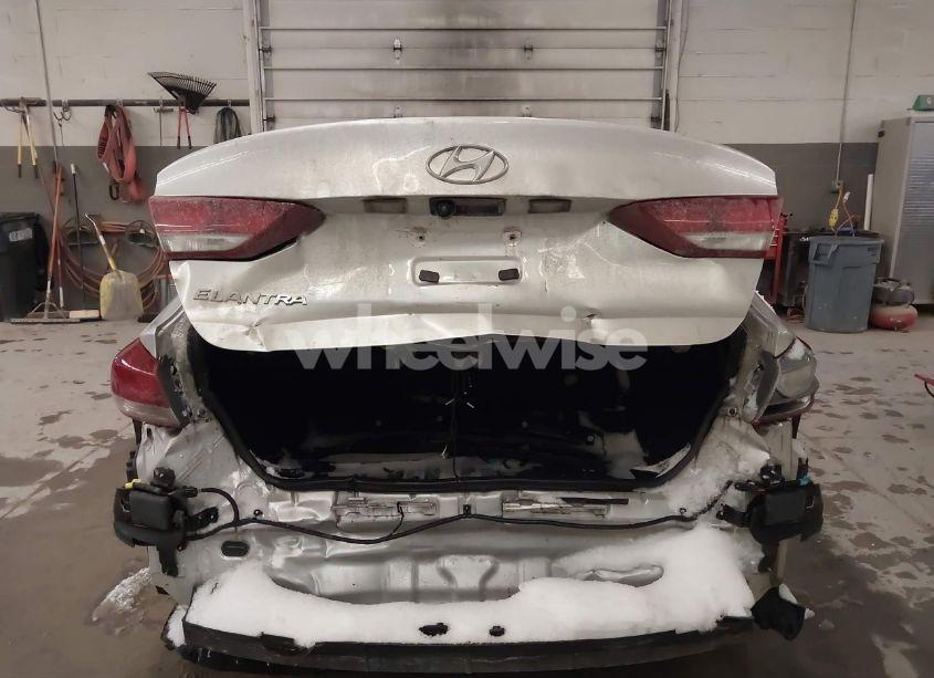 Photo 17 of 2018 Hyundai Elantra SEL (VIN 5NPD84LF3JH314408)