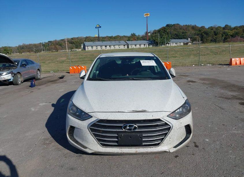 Photo 12 of 2018 Hyundai Elantra SEL (VIN 5NPD84LF3JH342824)