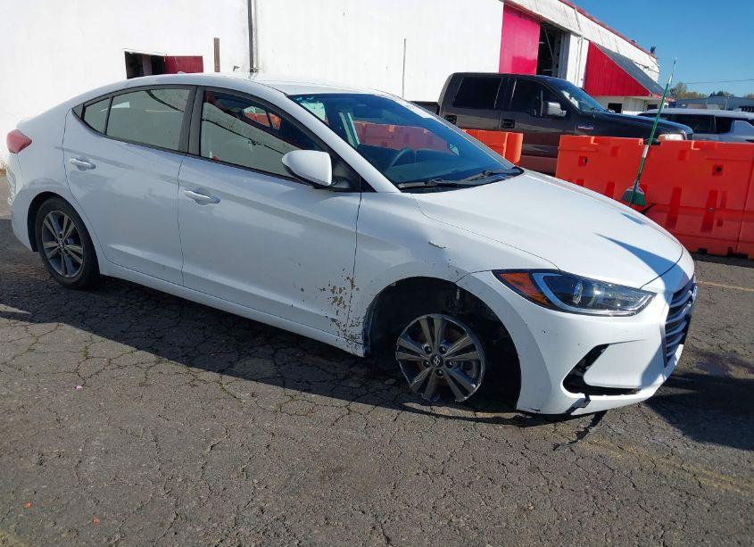 2018 Hyundai Elantra SEL (VIN 5NPD84LF3JH346176) main photo
