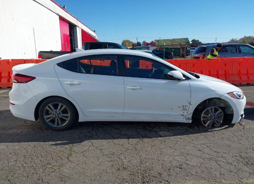 Photo 13 of 2018 Hyundai Elantra SEL (VIN 5NPD84LF3JH346176)