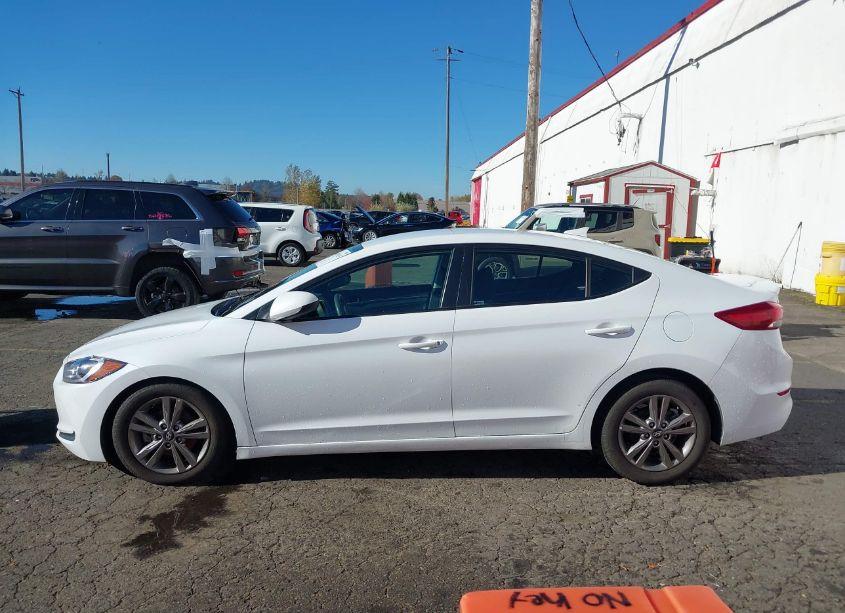Photo 14 of 2018 Hyundai Elantra SEL (VIN 5NPD84LF3JH346176)