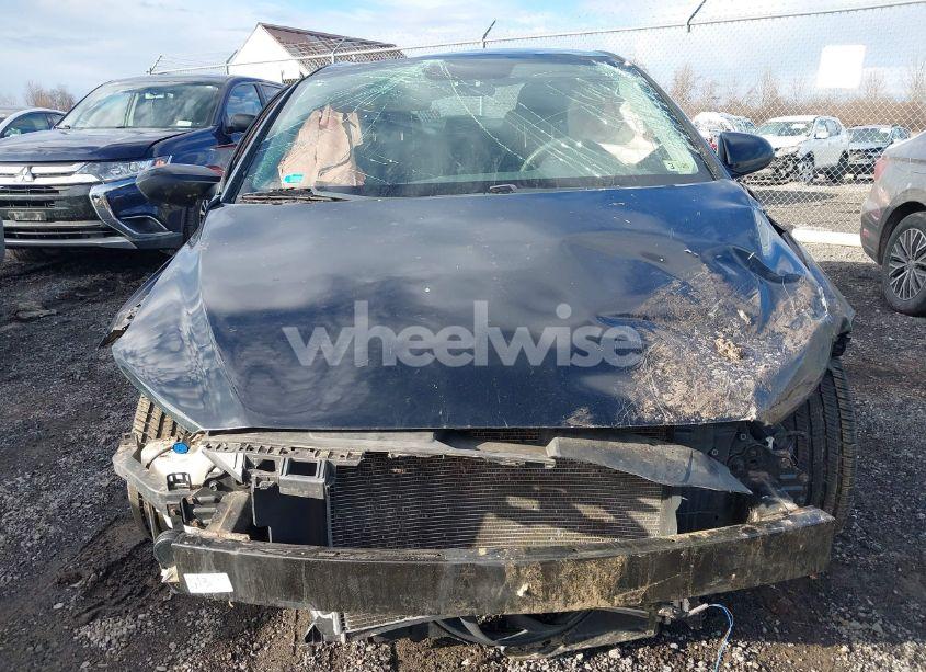 Photo 12 of 2018 Hyundai Elantra SEL (VIN 5NPD84LF3JH373345)