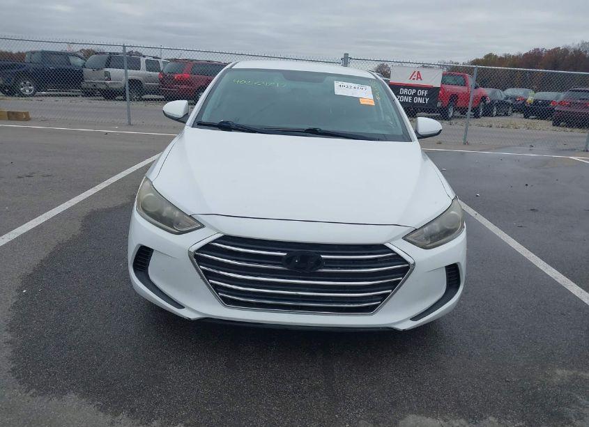 Photo 12 of 2018 Hyundai Elantra SEL (VIN 5NPD84LF3JH387522)