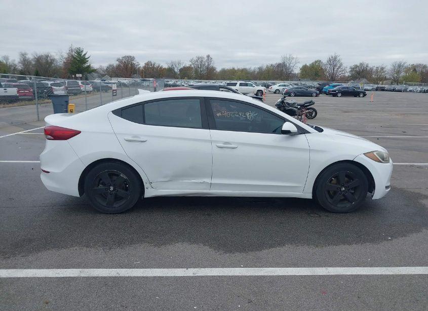Photo 13 of 2018 Hyundai Elantra SEL (VIN 5NPD84LF3JH387522)