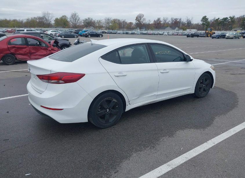 Photo 4 of 2018 Hyundai Elantra SEL (VIN 5NPD84LF3JH387522)