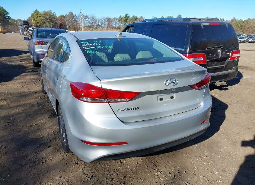 Photo 16 of 2018 Hyundai Elantra SEL (VIN 5NPD84LF3JH396964)