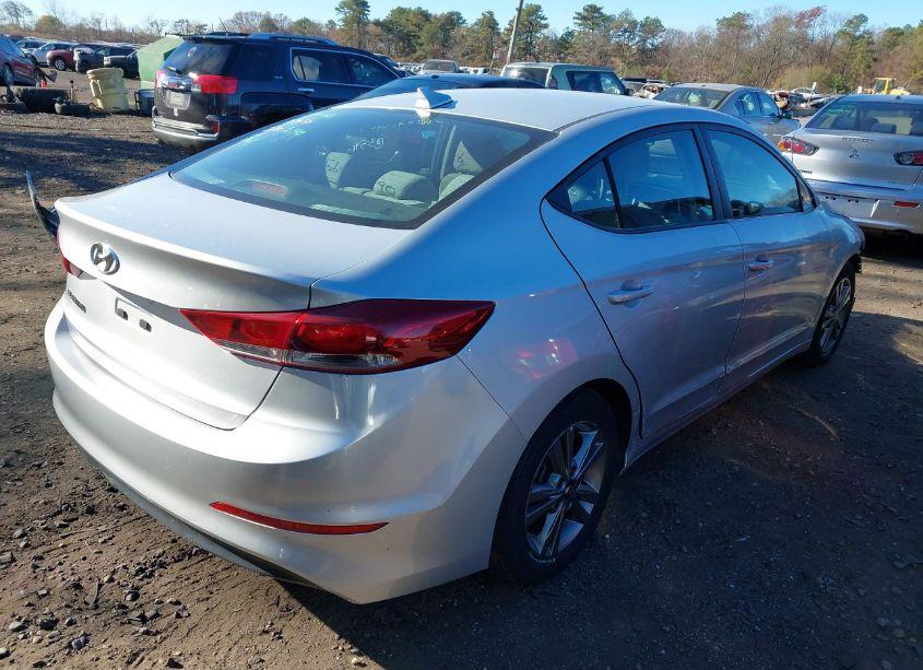 Photo 4 of 2018 Hyundai Elantra SEL (VIN 5NPD84LF3JH396964)