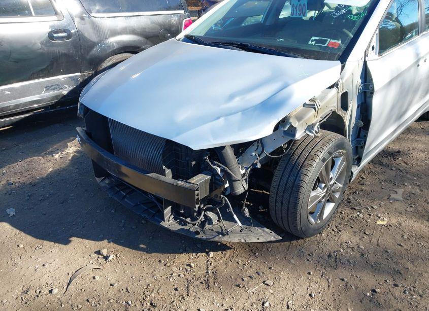 Photo 6 of 2018 Hyundai Elantra SEL (VIN 5NPD84LF3JH396964)