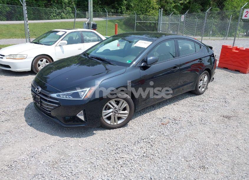 Photo 2 of 2019 Hyundai Elantra SEL/VALUE/LIMITED (VIN 5NPD84LF3KH408807)