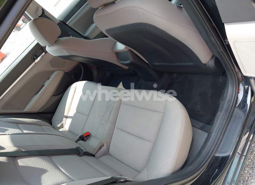 Photo 8 of 2019 Hyundai Elantra SEL/VALUE/LIMITED (VIN 5NPD84LF3KH408807)