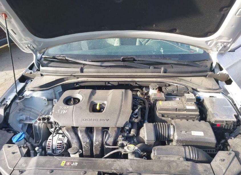 Photo 10 of 2019 Hyundai Elantra SEL (VIN 5NPD84LF3KH411304)