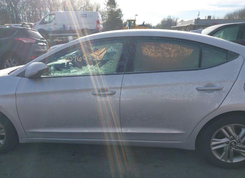 Photo 14 of 2019 Hyundai Elantra SEL (VIN 5NPD84LF3KH411304)