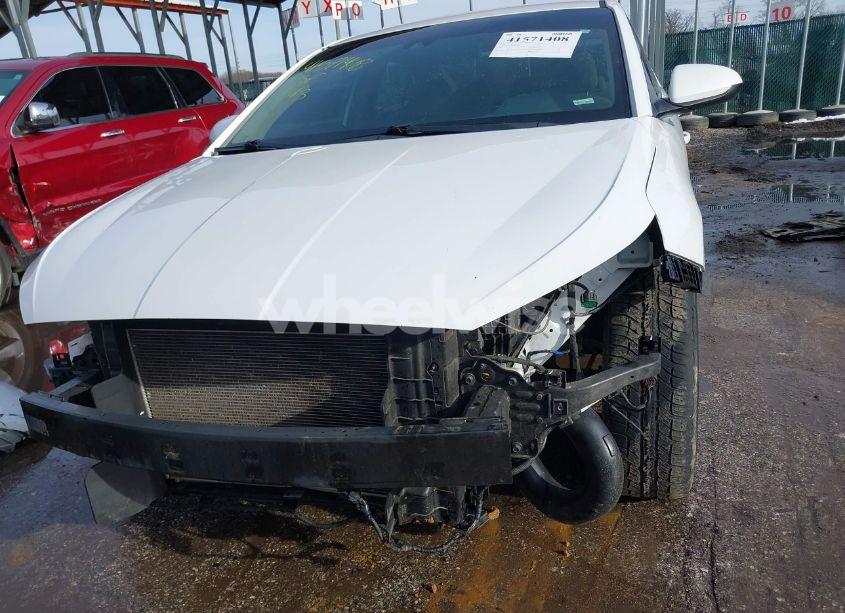 Photo 6 of 2019 Hyundai Elantra SEL (VIN 5NPD84LF3KH421265)