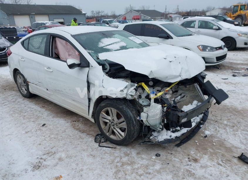 2019 Hyundai Elantra SEL (VIN 5NPD84LF3KH426336) main photo