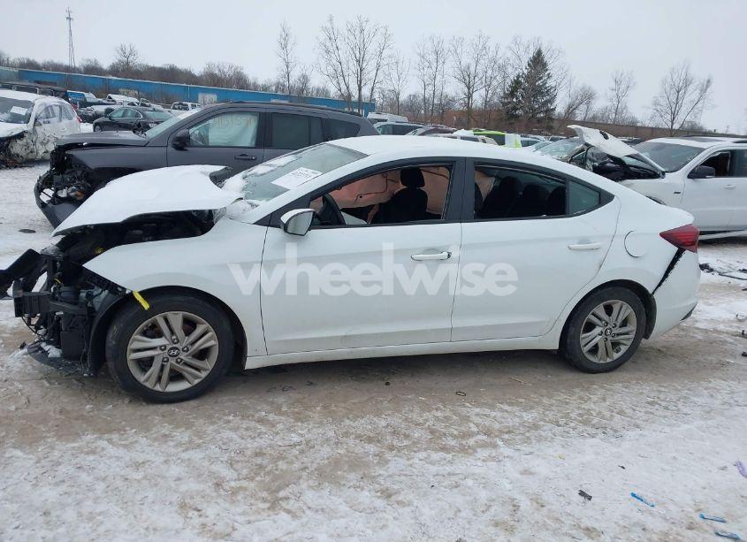 Photo 14 of 2019 Hyundai Elantra SEL (VIN 5NPD84LF3KH426336)