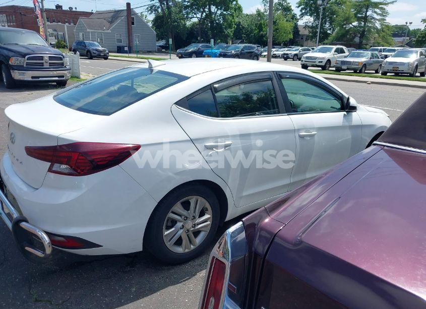 Photo 13 of 2019 Hyundai Elantra SEL (VIN 5NPD84LF3KH466335)