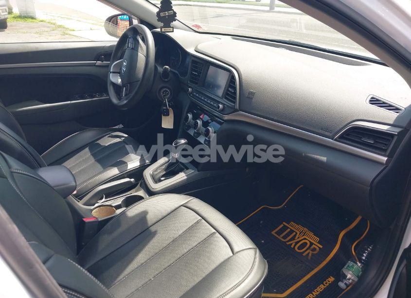 Photo 5 of 2019 Hyundai Elantra SEL (VIN 5NPD84LF3KH466335)