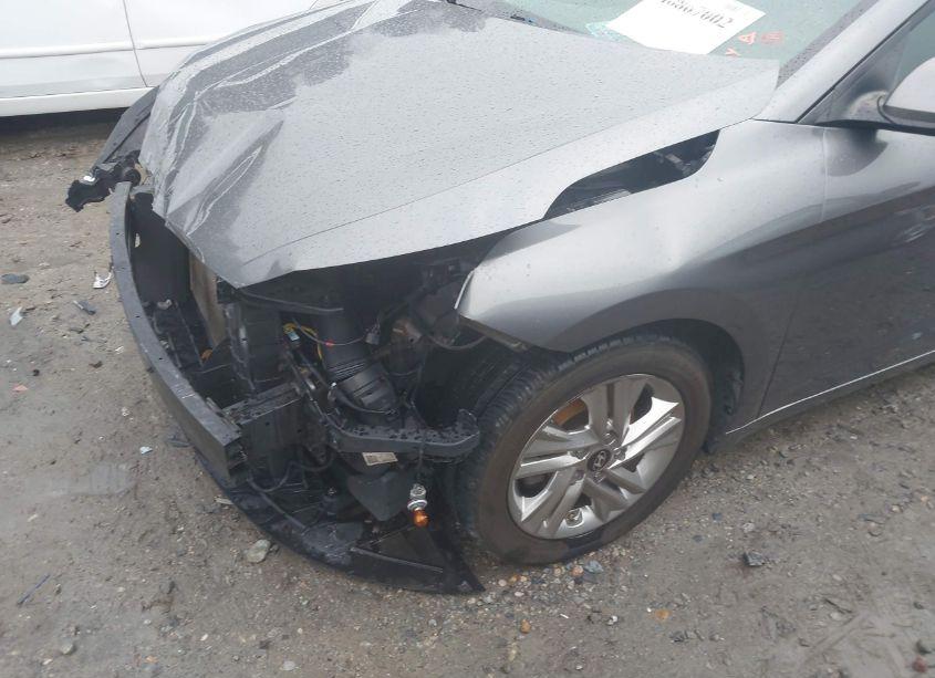 Photo 19 of 2019 Hyundai Elantra SEL (VIN 5NPD84LF3KH480557)