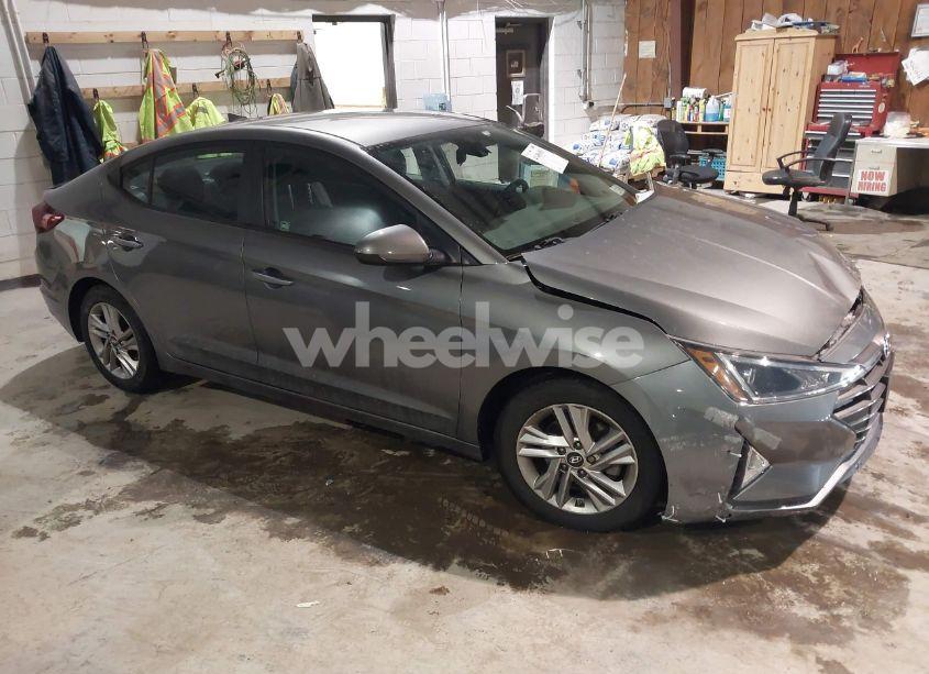2020 Hyundai Elantra SEL (VIN 5NPD84LF3LH528558) main photo