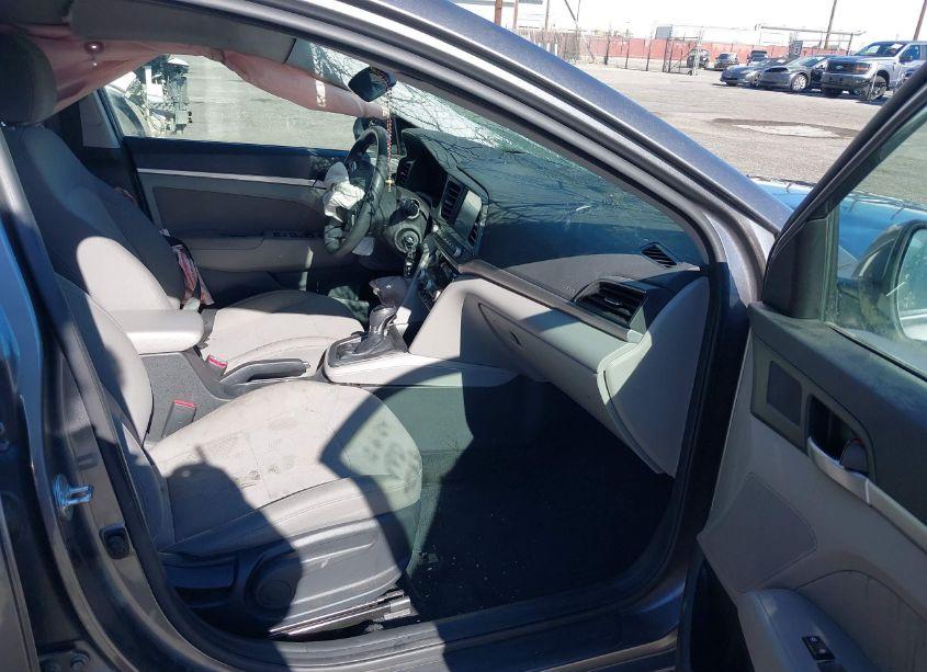 Photo 5 of 2020 Hyundai Elantra SEL (VIN 5NPD84LF3LH540550)