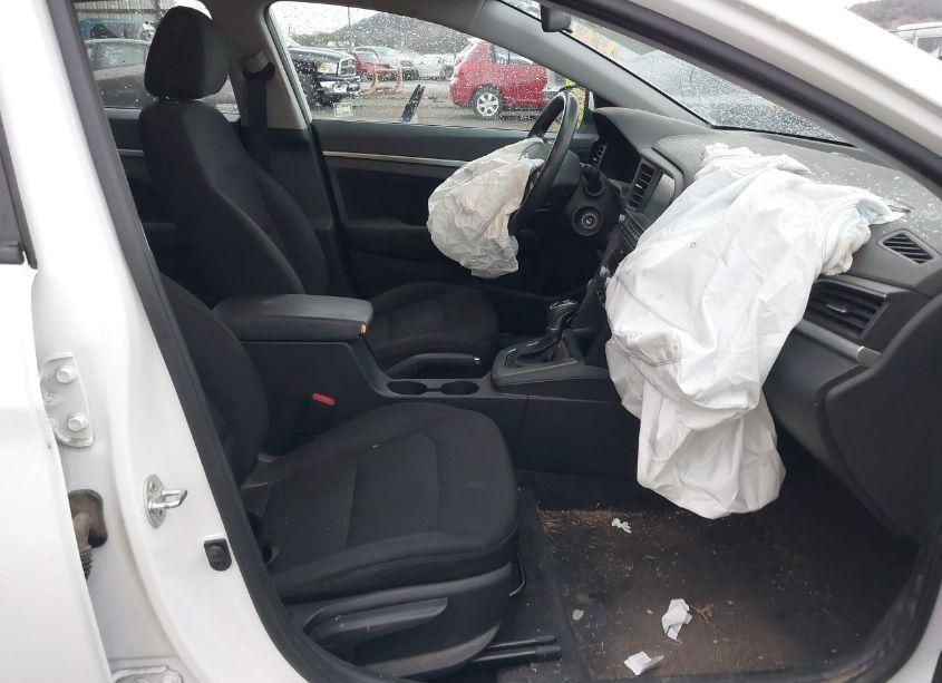 Photo 5 of 2020 Hyundai Elantra SEL (VIN 5NPD84LF3LH540709)
